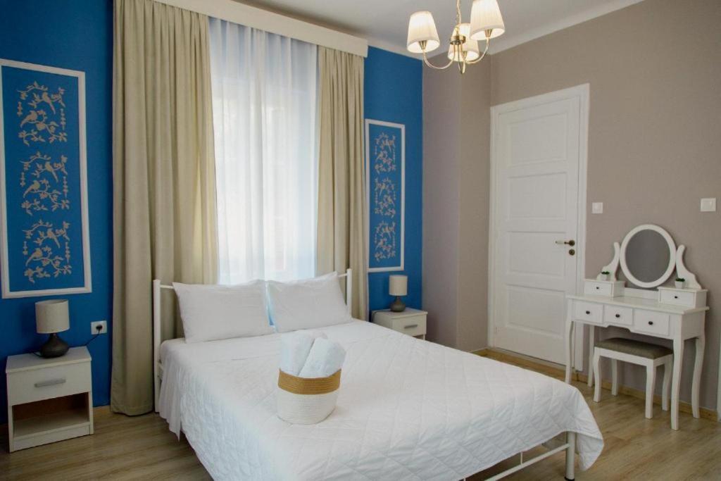 Rooms In Yard Corinth Exterior foto
