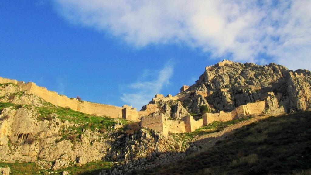 Rooms In Yard Corinth Exterior foto