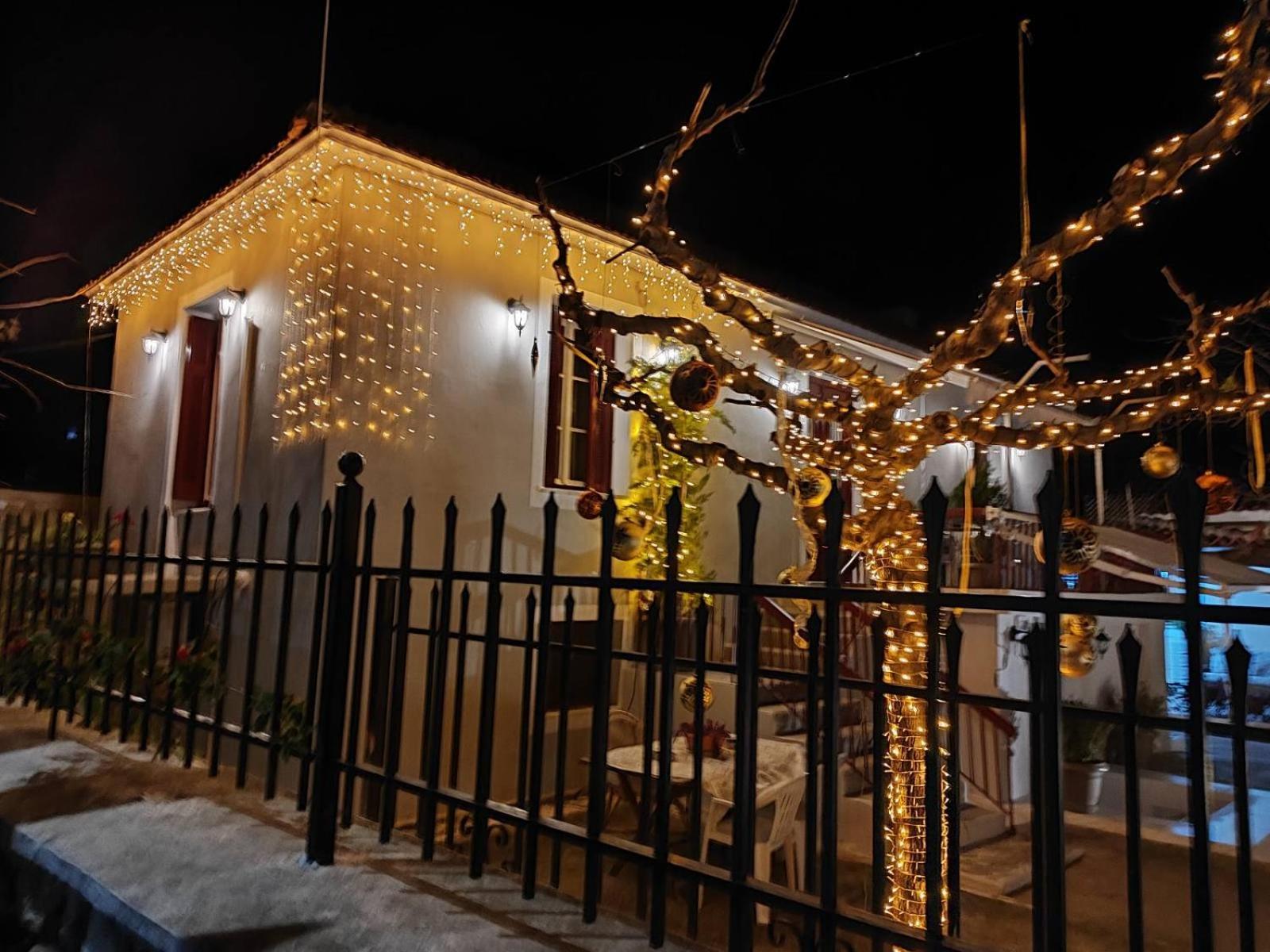 Rooms In Yard Corinth Exterior foto